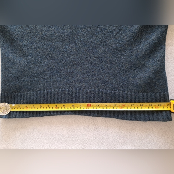 Banana Republic Wool Cotton Blend Teal V-Neck Petite Sweater - Picture 8 of 12